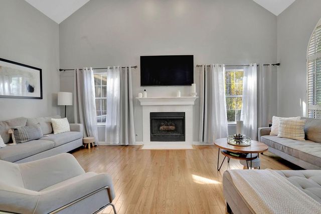 10945 Pinehigh Drive, Alpharetta, GA 30022