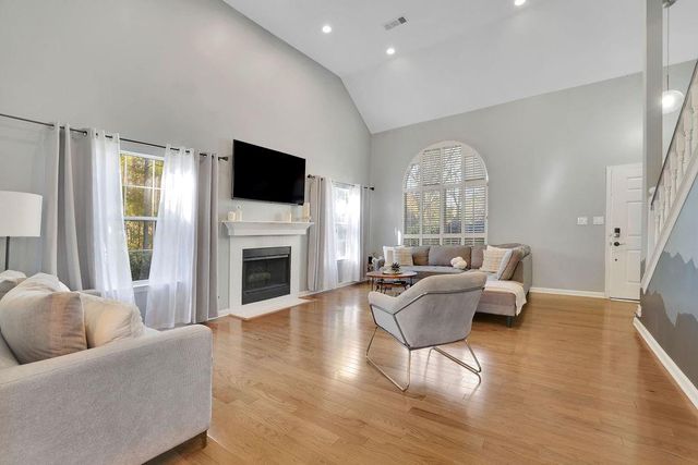 10945 Pinehigh Drive, Alpharetta, GA 30022