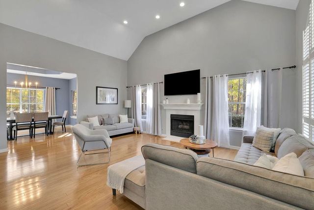 10945 Pinehigh Drive, Alpharetta, GA 30022