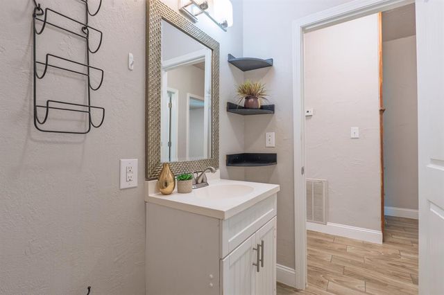 612 N Hobson Avenue, Shawnee, OK 74801