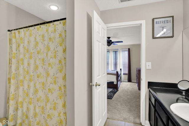 2002 Oakbrooke Court, Avon, IN 46123