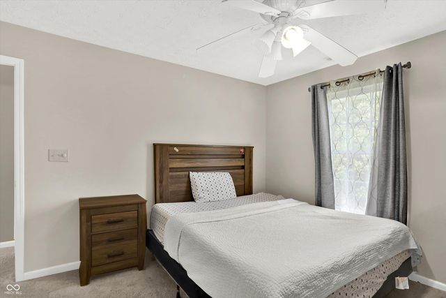 2002 Oakbrooke Court, Avon, IN 46123