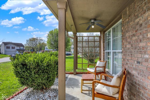 2002 Oakbrooke Court, Avon, IN 46123