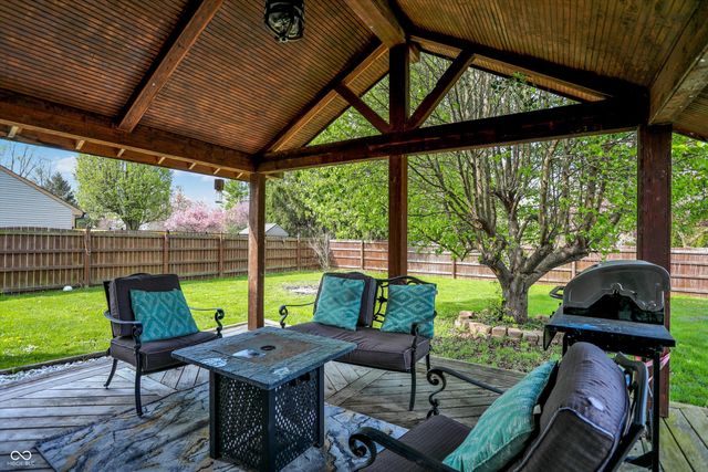 2002 Oakbrooke Court, Avon, IN 46123