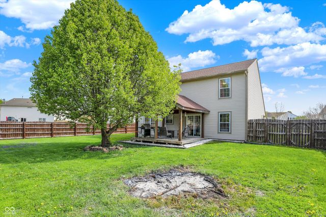 2002 Oakbrooke Court, Avon, IN 46123