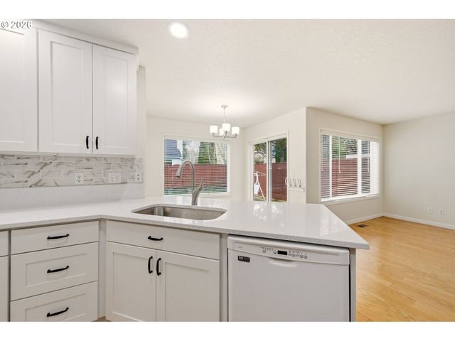 14961 Nw DEERFOOT Ln, Portland, OR 97229