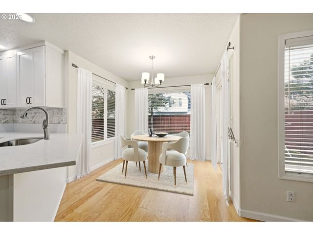 14961 Nw DEERFOOT Ln, Portland, OR 97229