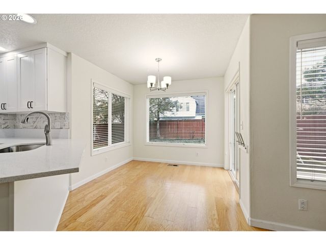 14961 Nw DEERFOOT Ln, Portland, OR 97229