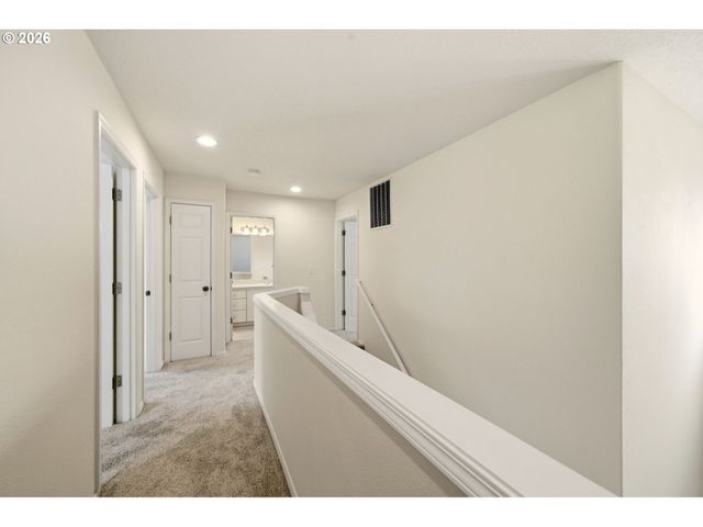 14961 Nw DEERFOOT Ln, Portland, OR 97229