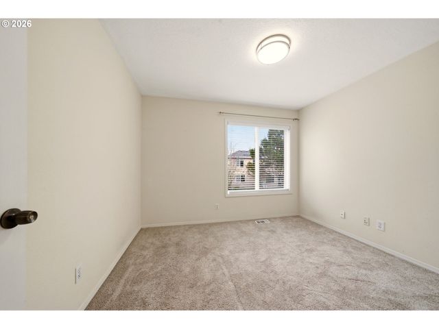 14961 Nw DEERFOOT Ln, Portland, OR 97229