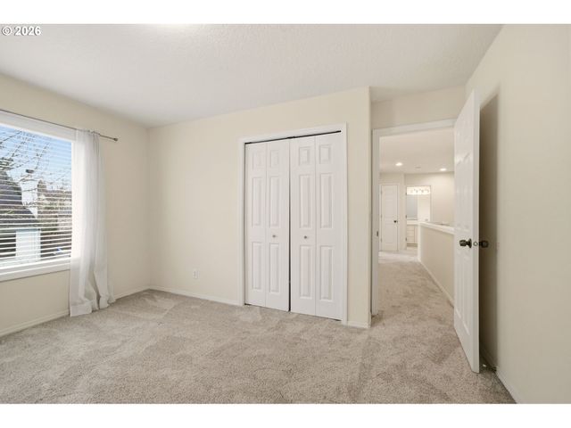 14961 Nw DEERFOOT Ln, Portland, OR 97229