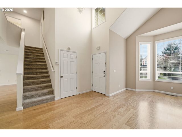 14961 Nw DEERFOOT Ln, Portland, OR 97229