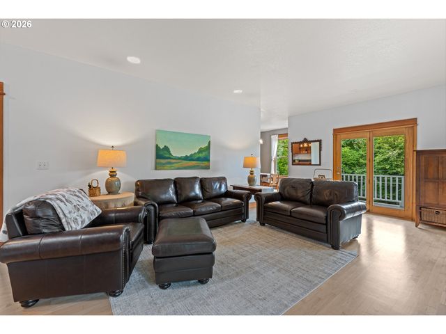 2678 5TH Ave, West Linn, OR 97068