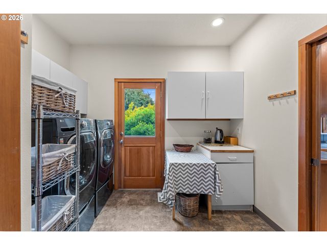 2678 5TH Ave, West Linn, OR 97068