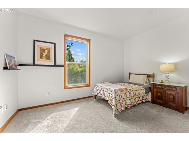 2678 5TH Ave, West Linn, OR 97068