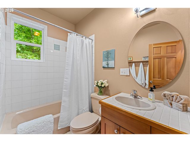 2678 5TH Ave, West Linn, OR 97068