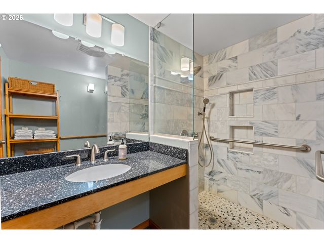 2678 5TH Ave, West Linn, OR 97068