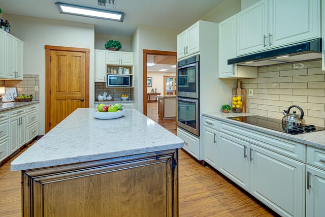1036 Niagara Falls Drive, Redmond, OR 97756