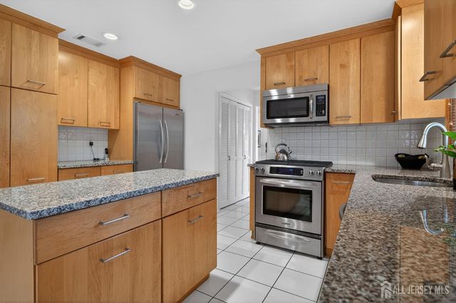 1328 Aaron Road, North Brunswick, NJ 08902