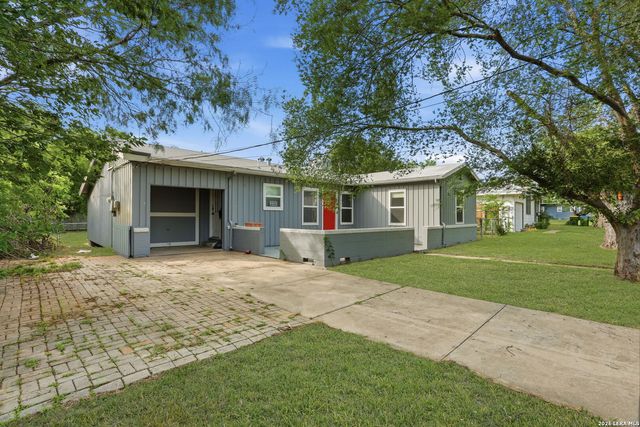 221 Balcones Heights Rd, Balcones Heights, TX 78201