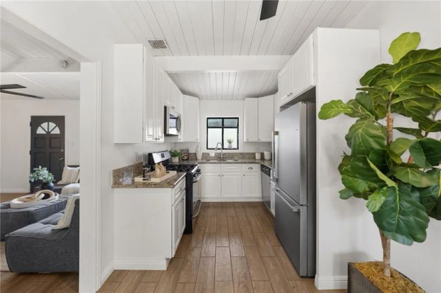 18018 E Armstead, Azusa, CA 91702