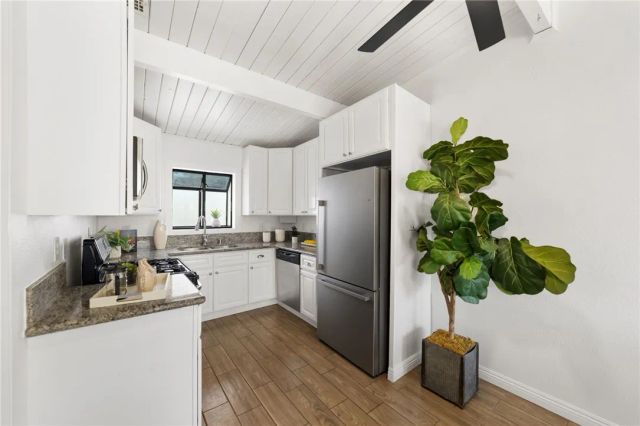 18018 E Armstead, Azusa, CA 91702