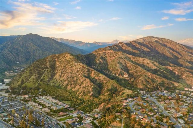 18018 E Armstead, Azusa, CA 91702