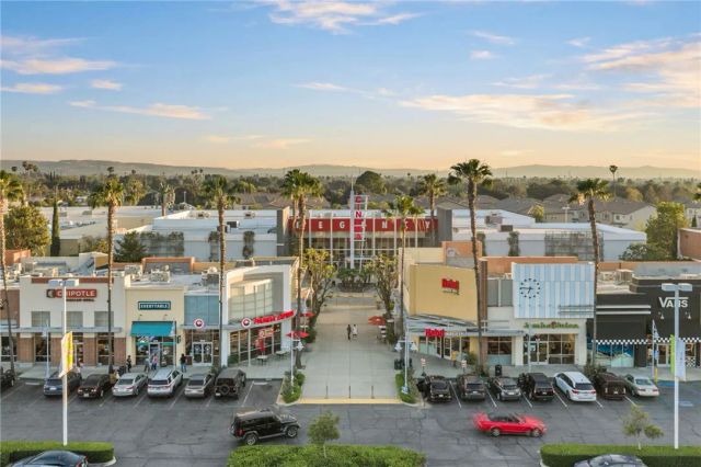 18018 E Armstead, Azusa, CA 91702