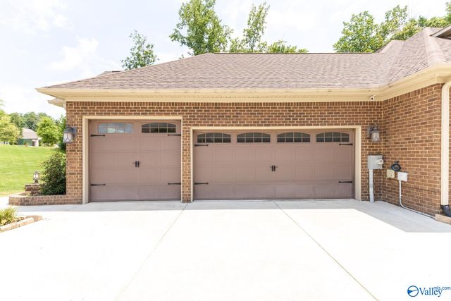 23 Natures Ridge Way SE, Huntsville, AL 35803