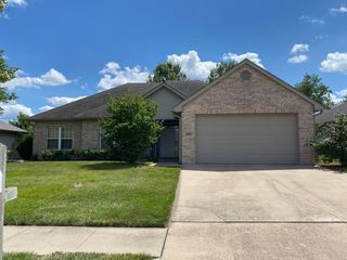 4806 MARBLE CEDAR DR, Columbia, MO 65203