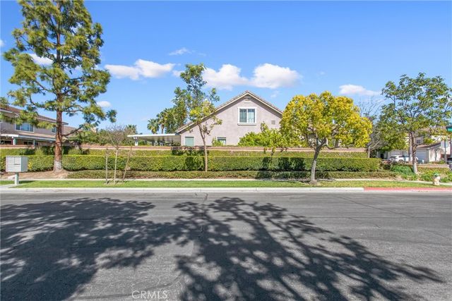 11327 Streamhurst, Riverside, CA 92505