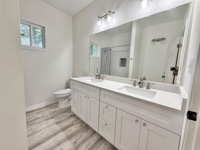 1401 W 7th ST, Taylor, TX 76574