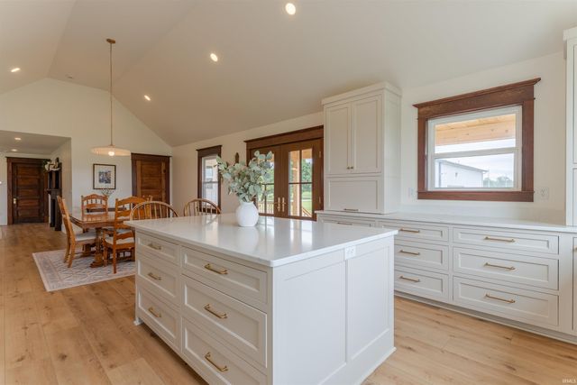 3529 E 250 S, Princeton, IN 47670