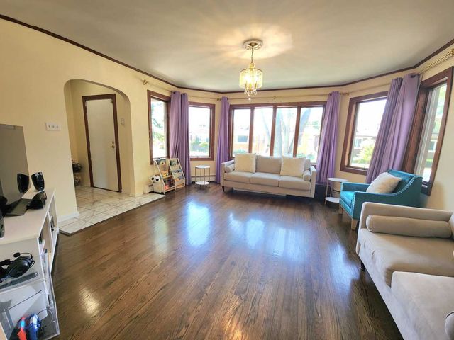 7818 W Elmgrove Drive, Elmwood Park, IL 60707