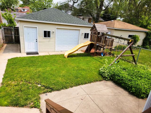 7818 W Elmgrove Drive, Elmwood Park, IL 60707