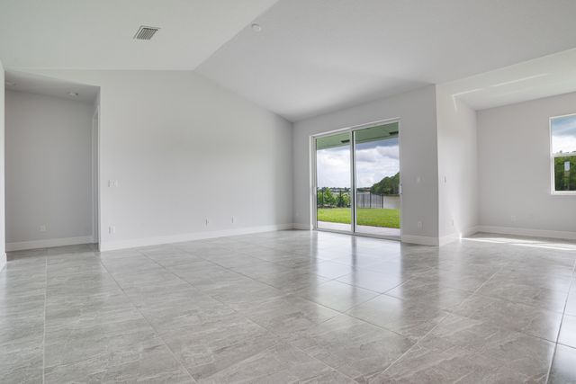 388 SW Vista Lake Drive, Port St. Lucie, Port St Lucie, FL 34983