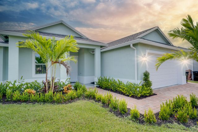 388 SW Vista Lake Drive, Port St. Lucie, Port St Lucie, FL 34983