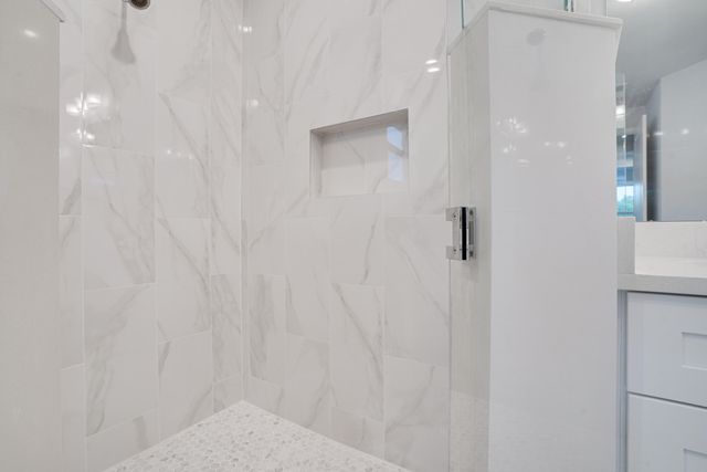 388 SW Vista Lake Drive, Port St. Lucie, Port St Lucie, FL 34983