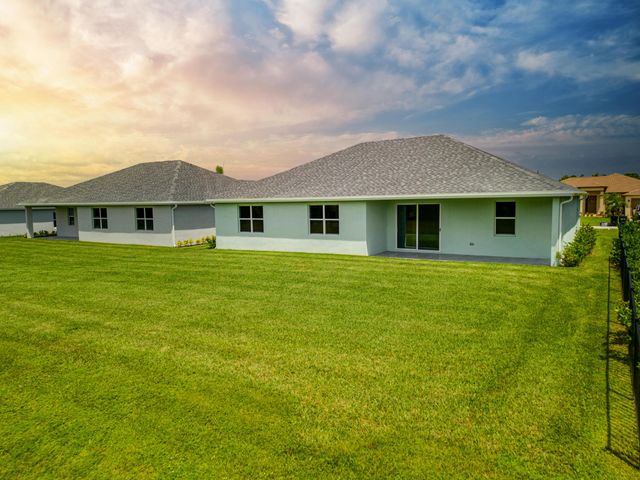 388 SW Vista Lake Drive, Port St. Lucie, Port St Lucie, FL 34983