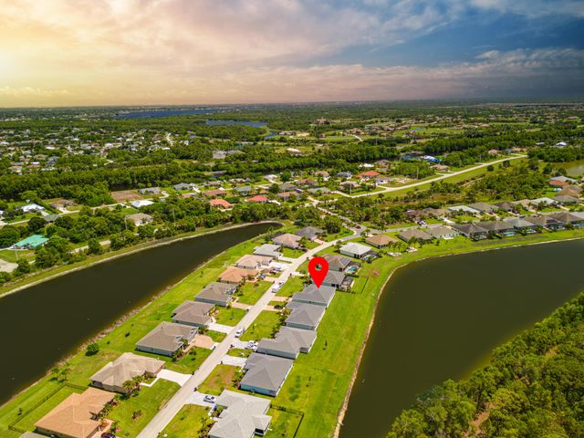 388 SW Vista Lake Drive, Port St. Lucie, Port St Lucie, FL 34983