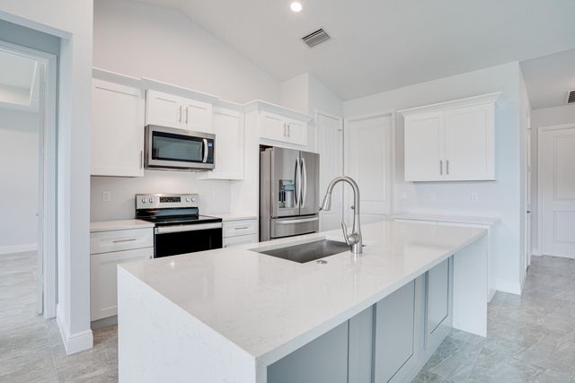 388 SW Vista Lake Drive, Port St. Lucie, Port St Lucie, FL 34983