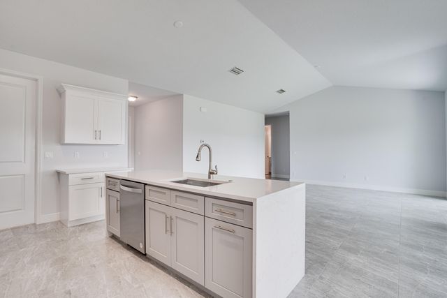 388 SW Vista Lake Drive, Port St. Lucie, Port St Lucie, FL 34983