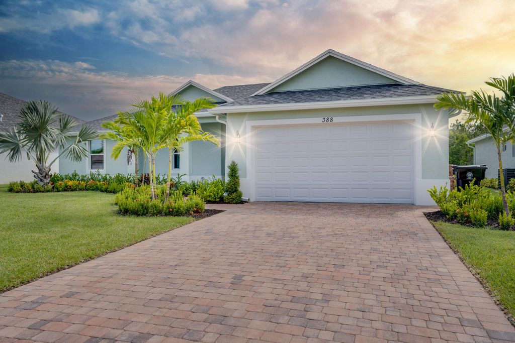 388 SW Vista Lake Drive, Port St. Lucie, Port St Lucie, FL 34983