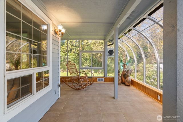 8320 E Grapeview Loop Road, Allyn, WA 98524