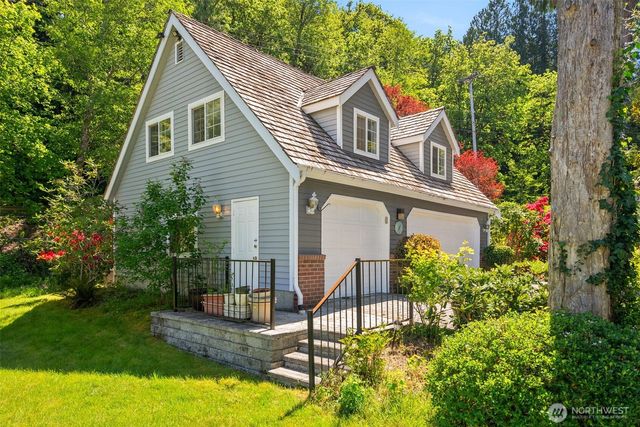 8320 E Grapeview Loop Road, Allyn, WA 98524