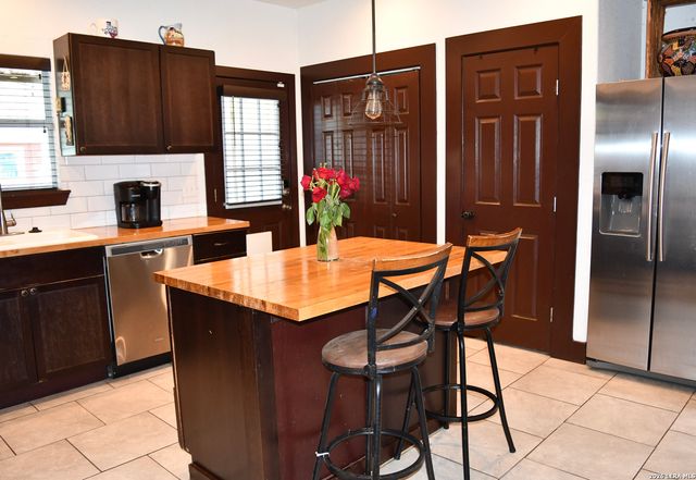 1406 FULTON AVE, San Antonio, TX 78201