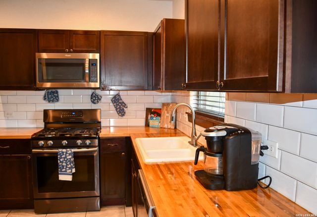 1406 FULTON AVE, San Antonio, TX 78201