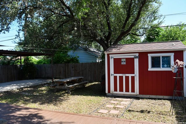 1406 FULTON AVE, San Antonio, TX 78201
