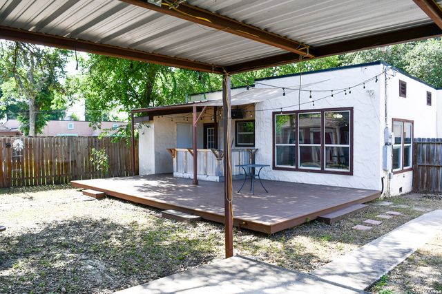 1406 FULTON AVE, San Antonio, TX 78201