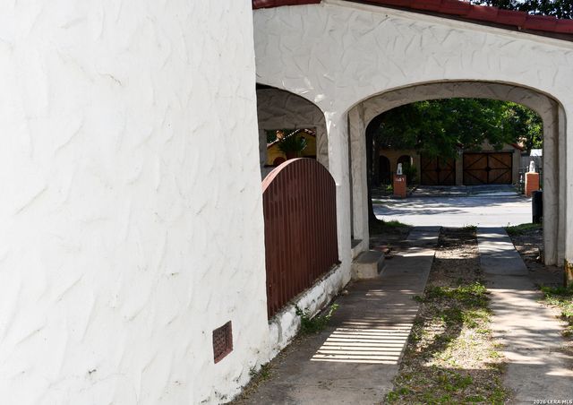 1406 FULTON AVE, San Antonio, TX 78201